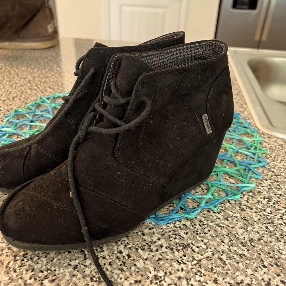 Bongo heeled booties never wore
